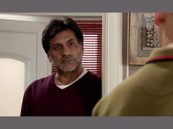 Anti-India tweet: After job loss, Pakistani-origin actor apologises Anti-India tweet: After job loss, Pakistani-origin actor apologises