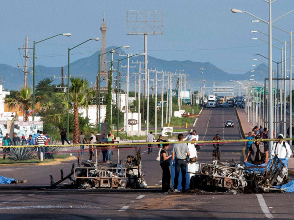 5 killed, 10 injured in an attack on an army convoy in Mexico