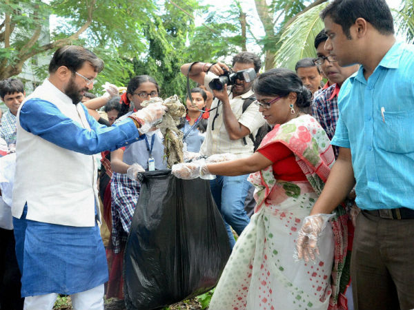 In Pics: Swachh Bharat drive on occasion of Gandhi Jayanti