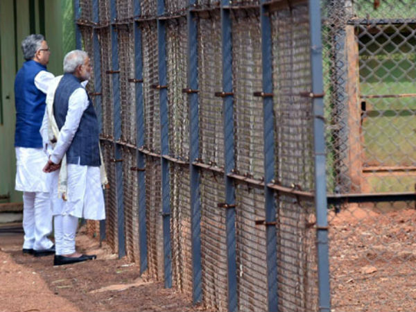PM Modi with CM Raman Singh at Naya Raipur