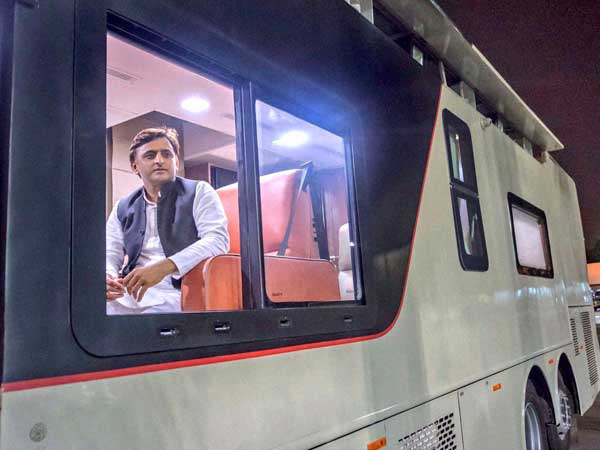 Akhilesh Yadav in a bus ahead of Samajwadi vikas rath yatra