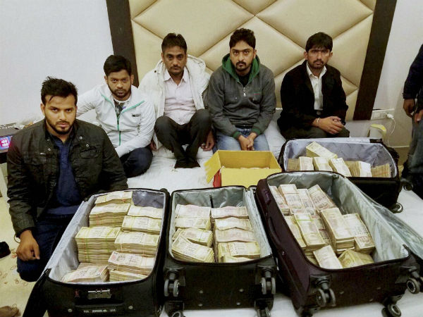 Rs 3.25 crore recovered in Delhi