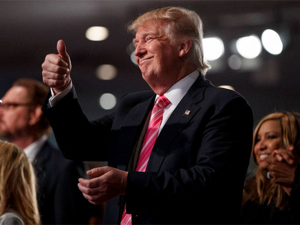 Donald Trump gives a thumbs up