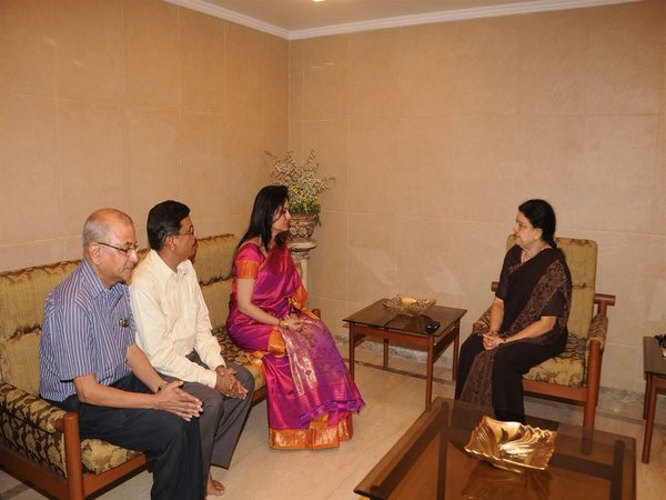 media house chiefs meet sasikala