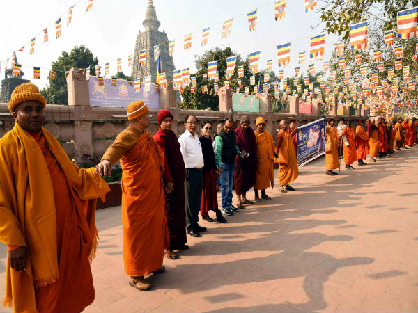 Buddhist monks promote liquor prohibition