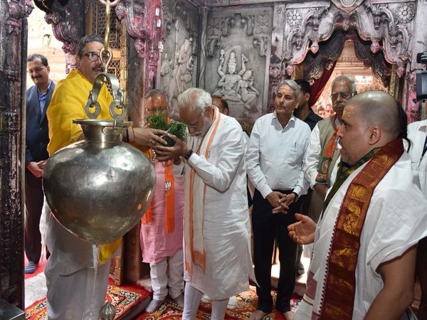 Modi seeking blessings