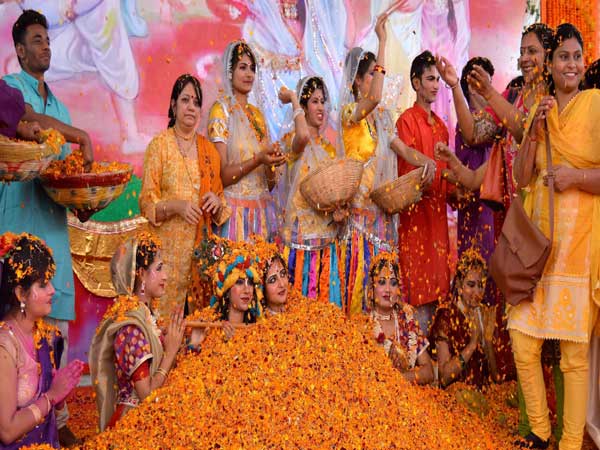 Students celebrate Holi on campus