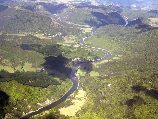 Country's longest navigable river