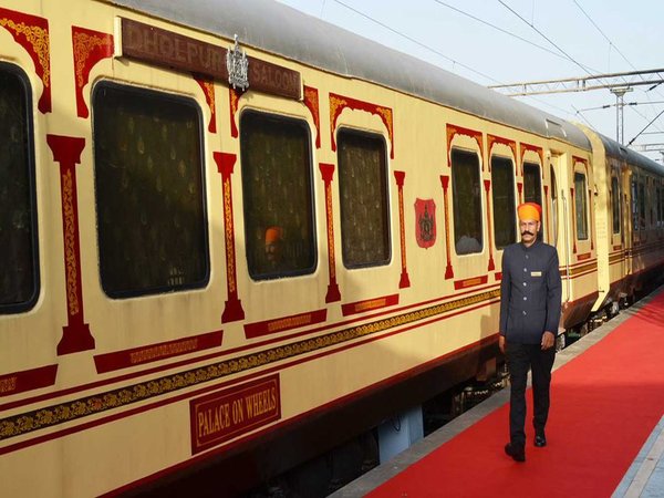 Palace on wheels