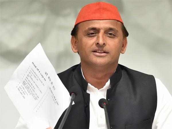 Uttar Pradesh Chief Minister Akhilesh Yadav Uttar Pradesh Chief Minister Akhilesh Yadav