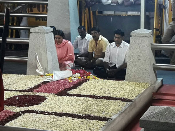 'Being threatened by goons' alleges Jayalalithaa's niece Deepa