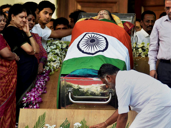 Justice (Retd) A Arumughaswamy to probe into Jayalalithaa's death