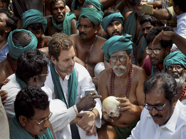 Rahul Gandhi meets the farmers