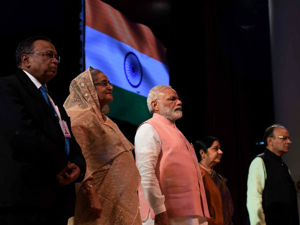 Sheikh Hasina salutes Indians who died in 1971 war