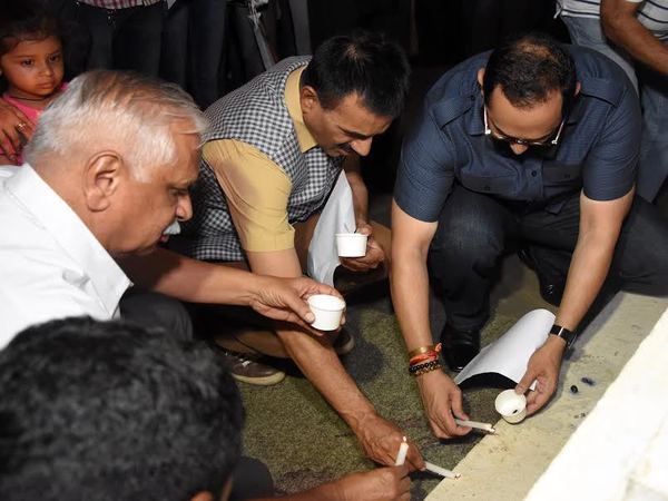 Vetrans lighting candles at the National Military Memorial 