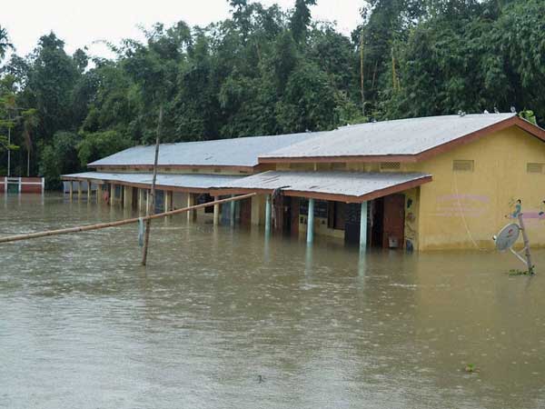 Cyclonic circulation to trigger rainfall