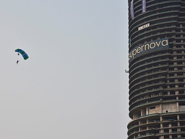 A daredevil by ex-army man