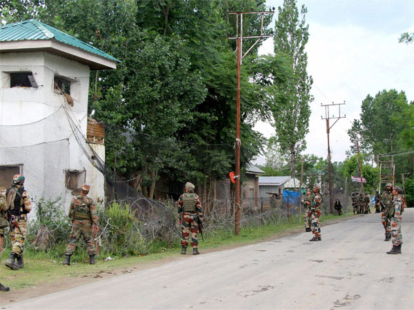 Army has free hand in Valley, does not have to look towards Delhi: Rathore Army has free hand in Valley, does not have to look towards Delhi: Rathore