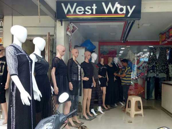 Mannequins become tools of protest