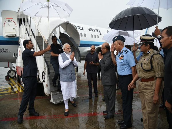Modi arrives in Ahmedabad for meeting