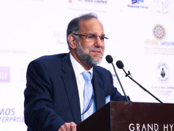 Indian embassy in UAE thwarts 700 fake job offers to Indians Indian embassy in UAE thwarts 700 fake job offers to Indians