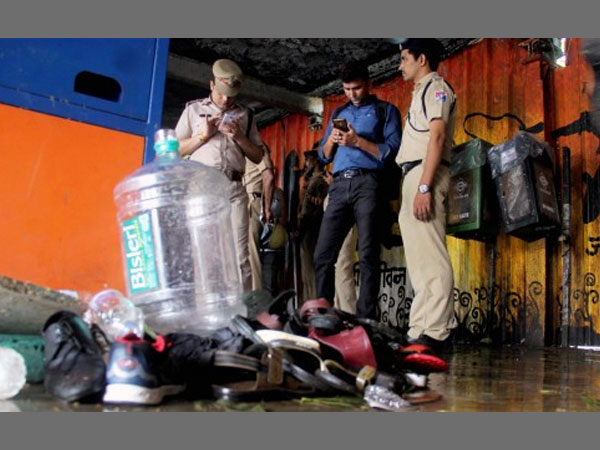 Elphinstone station stampede: 22 dead, 39 injured, Piuysh Goyal announces inquiry, ex-gratia Elphinstone station stampede: 22 dead, 39 injured, Piuysh Goyal announces inquiry, ex-gratia