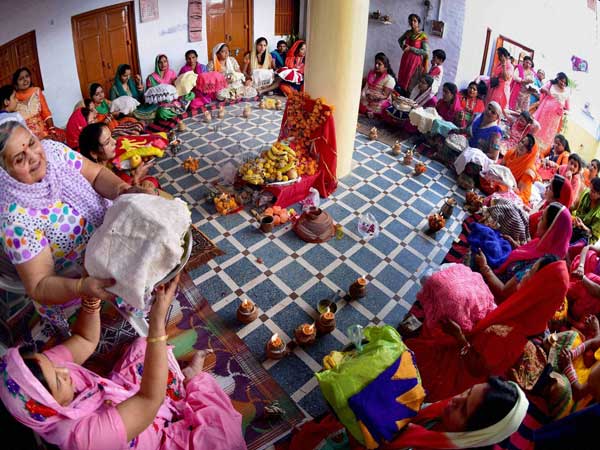 Karwa Chauth 2017: Puja Muhurat Timings