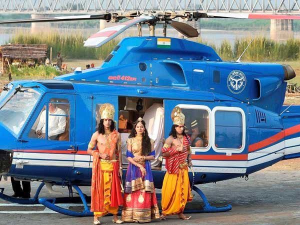 Lord Ram, Sita and Laxman pose for camera