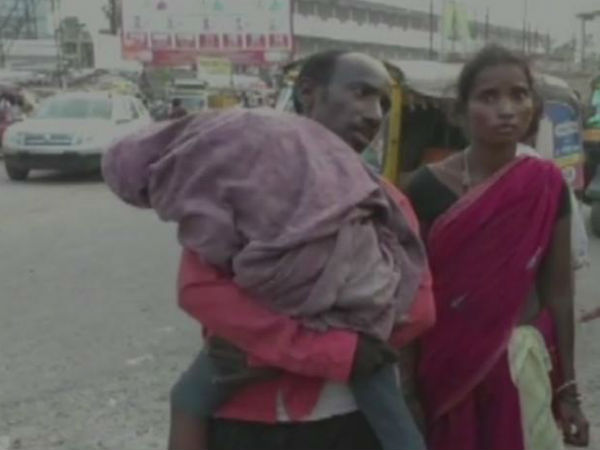 Denied ambulance, father carries 9-year-old daughter for 4 km Denied ambulance, father carries 9-year-old daughter for 4 km