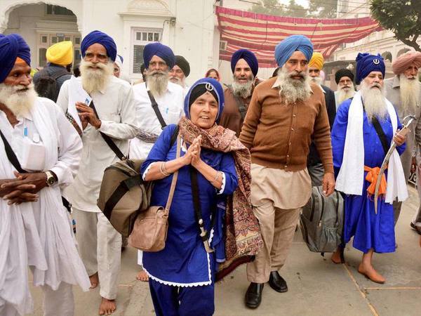 Sikh Jatha leaving for Pakistan