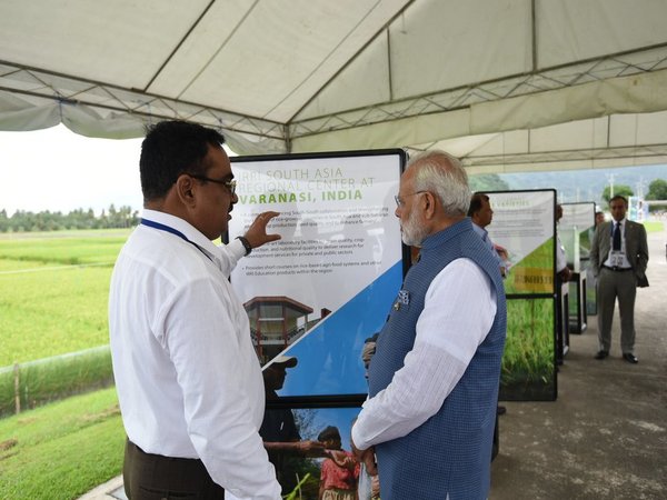 Dr. Umesh Singh gives an overview of IRRI