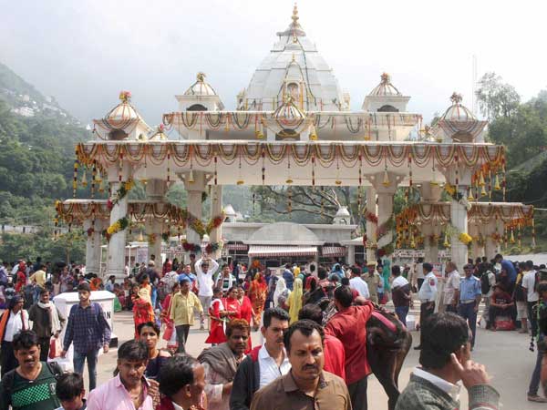 NGT caps number of devotees visiting Vaishno Devi shrine each day to 50,000 NGT caps number of devotees visiting Vaishno Devi shrine each day to 50,000