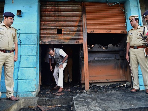 BBMP Mayor inspects the building