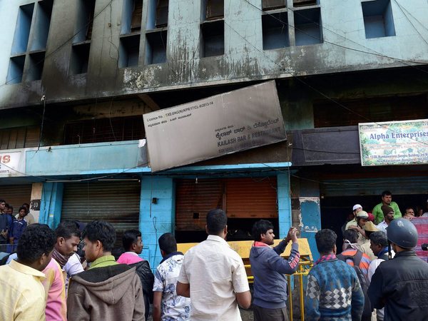 Passer-bys Bengaluru