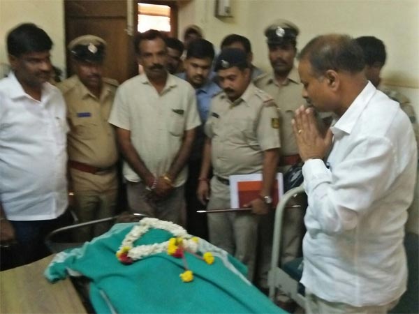 Karnataka: Senior IFS officer Manikandan trampled by elephant in Nagarhole Karnataka: Senior IFS officer Manikandan trampled by elephant in Nagarhole