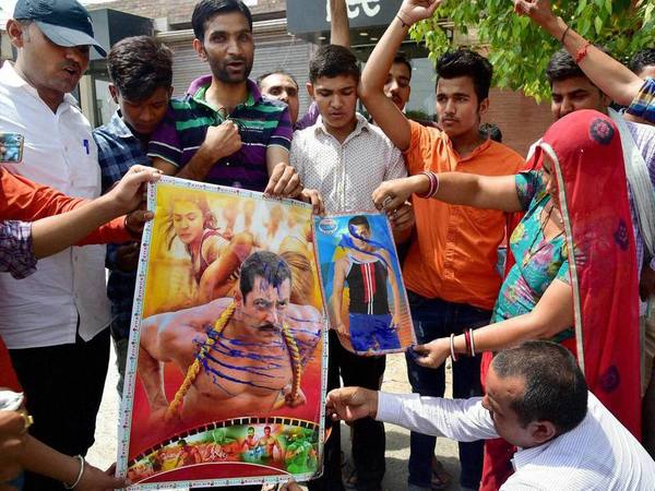 Potest against Salman Khan's acquittal