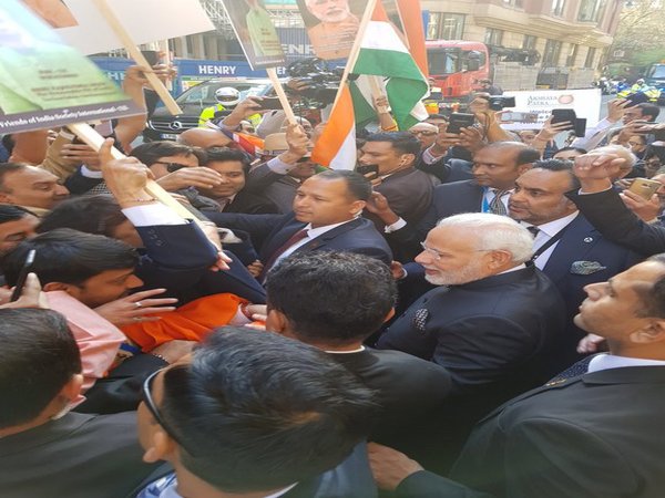 Indian community welcomes Modi