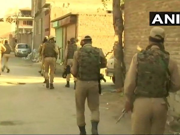 CRPF jawan injured in encounter with militants in Srinagar. Courtesy: ANI news CRPF jawan injured in encounter with militants in Srinagar. Courtesy: ANI news
