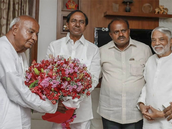 The real reason why KCR is skipping the H D Kumaraswamy swearing in ceremony The real reason why KCR is skipping the H D Kumaraswamy swearing in ceremony