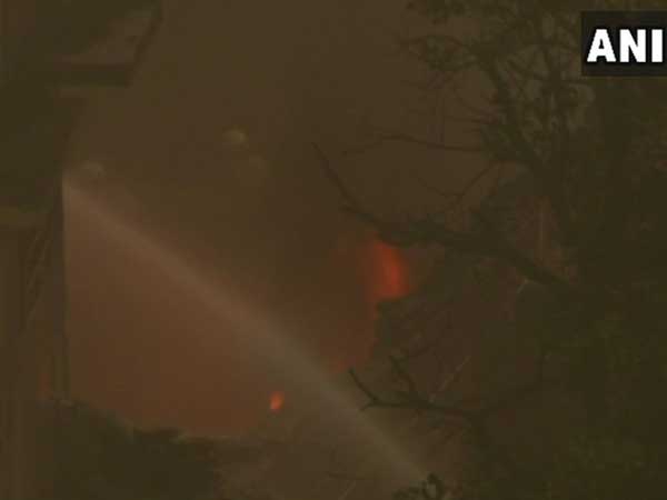Fire fighting still underway in Malviya Nagar (Image courtesy - ANI/Twitter) Fire fighting still underway in Malviya Nagar (Image courtesy - ANI/Twitter)