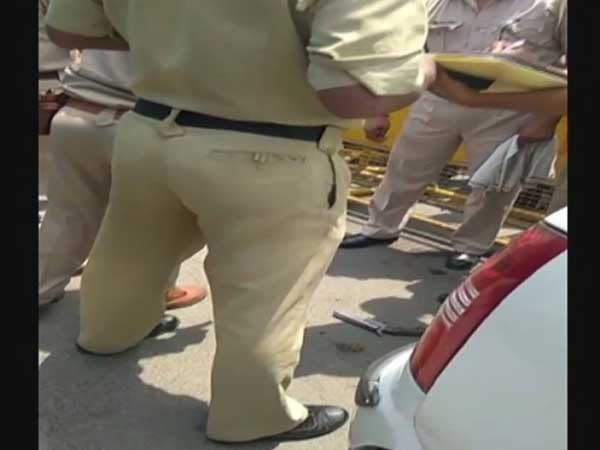 One person injured in firing at Gate no. 2 of Tis Hazari Court in Delhi One person injured in firing at Gate no. 2 of Tis Hazari Court in Delhi