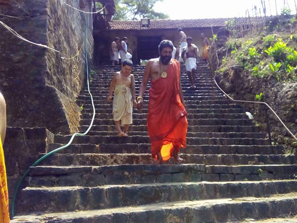 Minister Pramod Madhwaraj coveys condolence