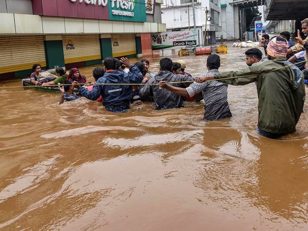 Heavy rainfall in Kochi Heavy rainfall in Kochi