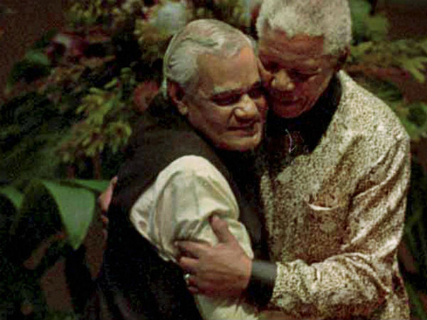 Nelson Mandela with the Atal Bihari Vajpayee