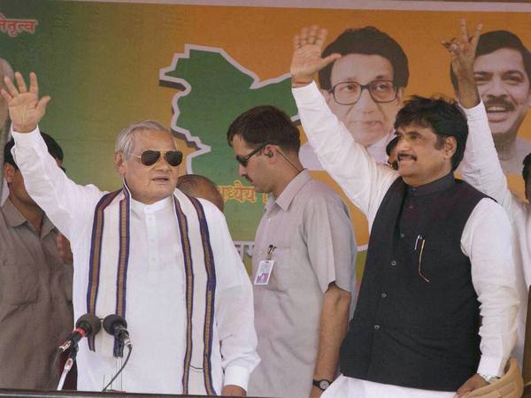 With Gopinath Munde With Gopinath Munde