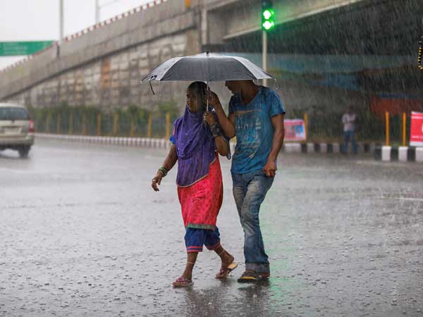 Weather forecast for Sep 24: On and off rains likely in Hyderabad Weather forecast for Sep 24: On and off rains likely in Hyderabad
