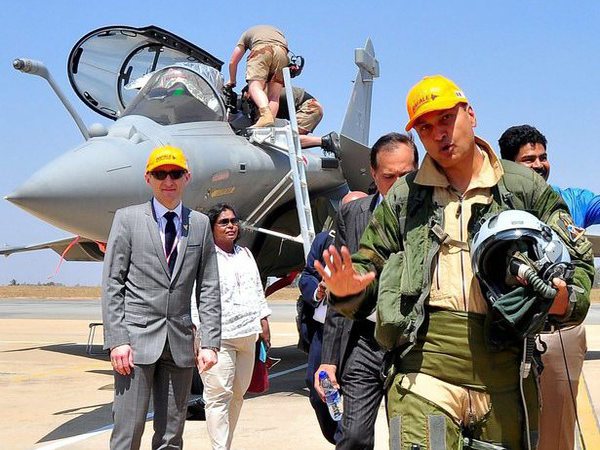 Anil Ambani takes sortie