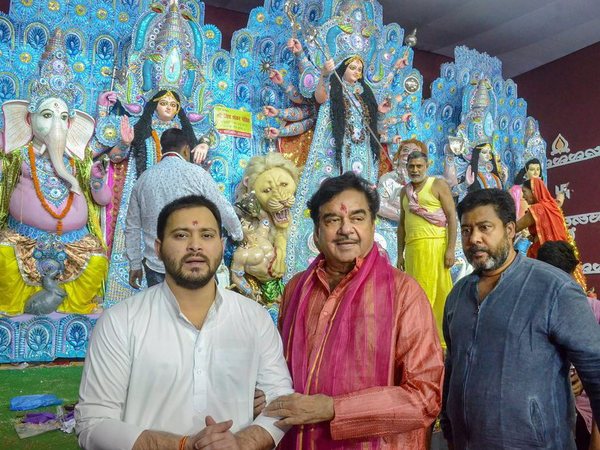  Shatrughan Sinha with Tejashwi Yadav