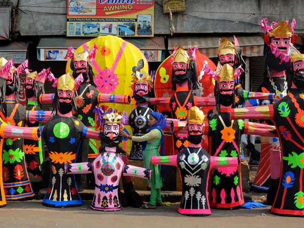 Effigies of demon-king Ravana put up for sale