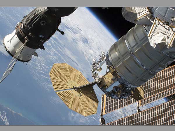 India's first manned space mission to send 3 persons : India's first manned space mission to send 3 persons :